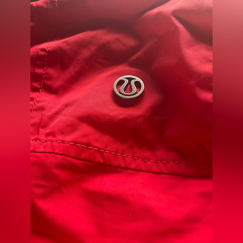 Lululemon Reversible Jacket Red Black Packable Belt Bag Small EUC Springtime - Picture 11 of 15